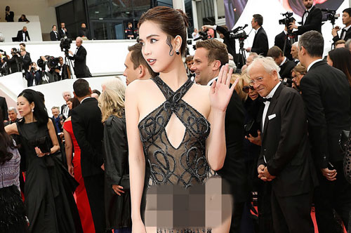 Những kiểu ăn mặc tai tiếng nhất của sao Việt năm 2019