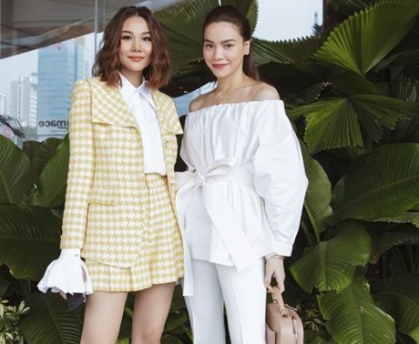 Thanh Hằng - Hồ Ngọc Hà đọ dáng với phong cách cổ điển