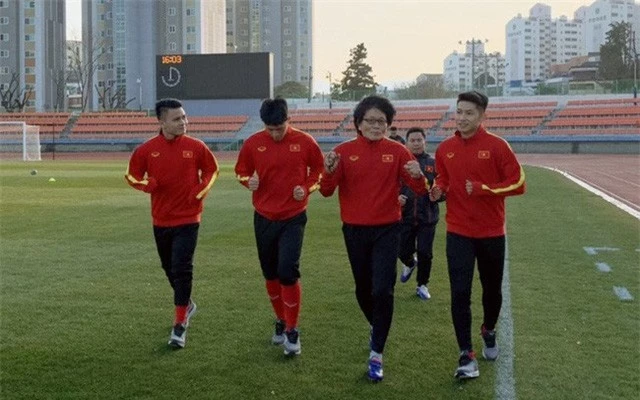 Thủ quân Quang Hải tiết lộ đồ ăn ngon của U23 Việt Nam ở xứ Hàn - Ảnh 1.