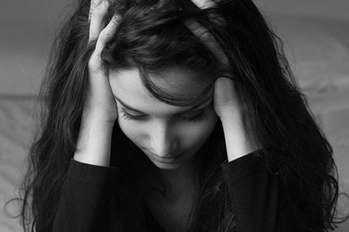 Lấy chồng 2 năm tôi đau đớn biết mình là vợ bé, ra đi trắng tay