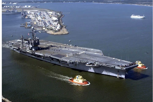 Tàu sân bay mới nhất của Mỹ, chiếc USS John F. Kennedy đã chính thức được hạ thủy. Lễ đặt ky của con tàu chính thức diễn ra vào năm 2015, như vậy chỉ yêu cầu hơn 4 năm để gần như hoàn thiện chiếc siêu hàng không mẫu hạm 100.000 tấn.