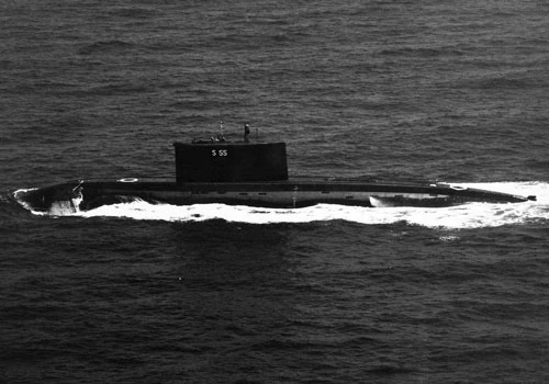 Hải quân Myanmar vừa nhập biên tàu ngầm Kilo đầu tiên của lực lượng này. Đây là tàu ngầm đã qua sử dụng, được Myanmar mua từ Ấn Độ. Nguồn ảnh: Pinterest.