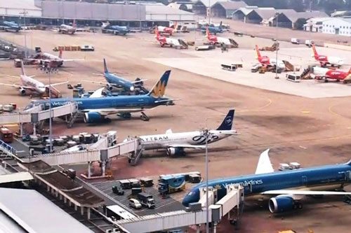 Rà soát việc tăng giá vé máy bay trái phép