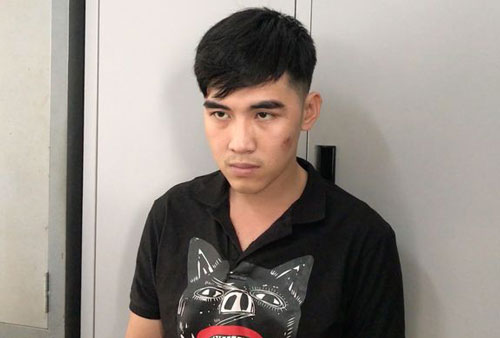 2 đối tượng dùng bình xịt hơi cay, cướp xe máy táo tợn ở TPHCM vừa sa lưới