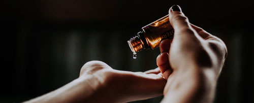 Những điều cần biết về ngộ độc tinh dầu