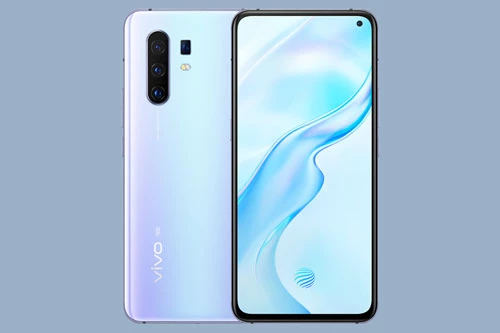 Vivo X30 Pro sử dụng khung viền bằng kim loại, 2 bề mặt bằng chất liệu kính cường lực. Máy có kích thước 158,5x74,1x8,8 mm, trọng lượng 198,5 g. Giống như “người anh em” X30, X30 Pro cũng có khả năng kết nối mạng 5G.