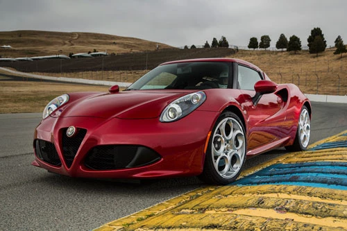 9. Alfa Romeo 4C 2020.