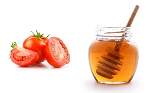 Cách giảm vết thâm mụn bằng cà chua cho làn da sáng mịn bất ngờ - Ảnh 2 Kết hợp cà chua với mật ong trị thâm mụn hiệu quả