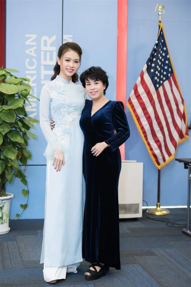 Mỹ nhân học vấn “khủng” nhất Hoa hậu Việt Nam 2016 làm Đại sứ Hoà bình - 2