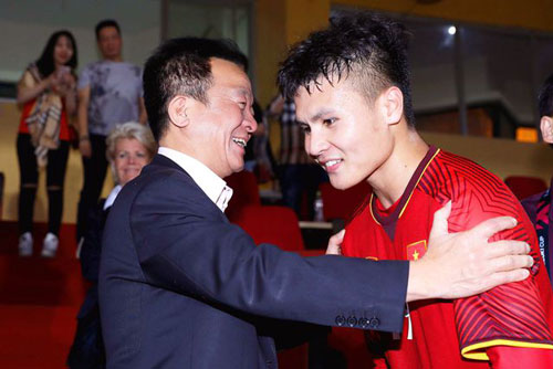 “Bầu Hiển" được tặng thưởng Huân chương Lao động hạng Nhất