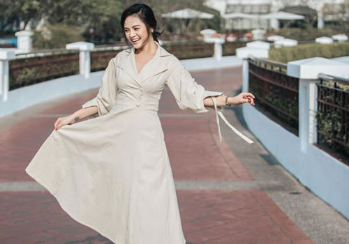 Thu Quỳnh lần đầu xuất hiện hậu ồn ào lộ 'clip nóng' với biểu cảm rạng rỡ gây chú ý