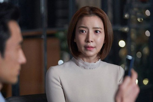 Vợ "chửa vượt mặt" đau đớn khi chồng xin phép ngủ với tình cũ