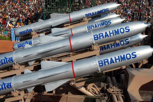 Theo thông tin mới nhất vừa được truyền thông địa phương và quốc tế đăng tải, Philippines sẽ sớm nhận các tổ hợp tên lửa hành trình BrahMos vào biên chế của mình nếu như nước này và Ấn Độ đi đến thoả thuận cuối cùng trong tương lai. Nguồn ảnh: Pinterest.