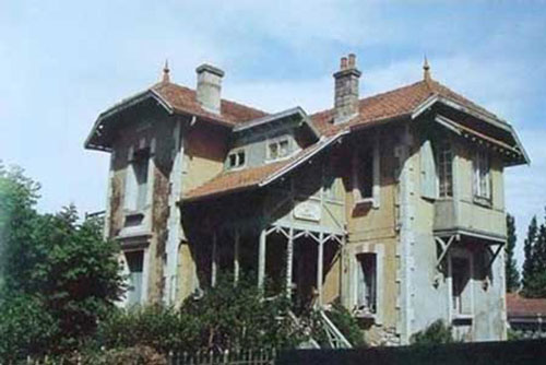 Bí ẩn chuyện “chết trùng” trong biệt thự cổ