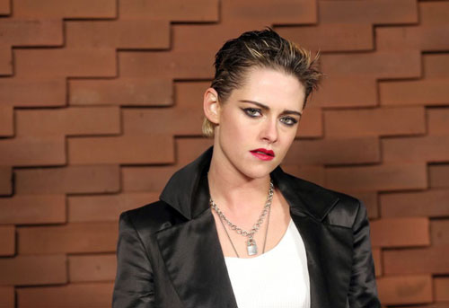Được vinh danh “Nữ diễn viên của thập kỷ”, Kristen Stewart bị phản đối kịch liệt