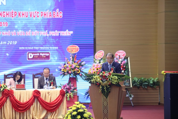 Chủ tịch VINASME Nguyễn Văn Thân phát biểu khai mạc tại Diễn đàn.