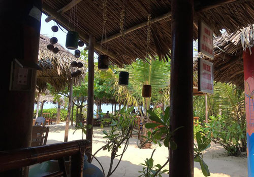 Ở chung phòng với sếp nữ, tôi đã làm điều hối hận