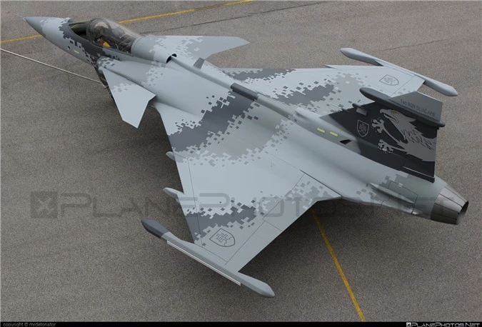 Nga khang dinh tiem kich da nang JAS-39E Gripen-E 