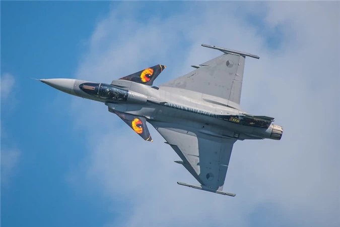 Nga khang dinh tiem kich da nang JAS-39E Gripen-E 