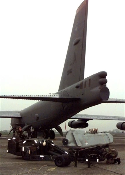 So thua kem Nga, My lap cho B-52H ten lua mang dau dan hat nhan moi-Hinh-8