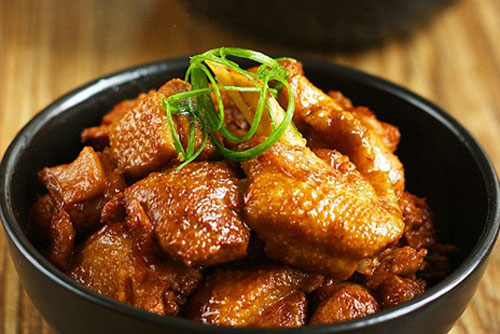 Đãi cả nhà bữa tối món vịt kho bia thơm ngon, lạ miệng