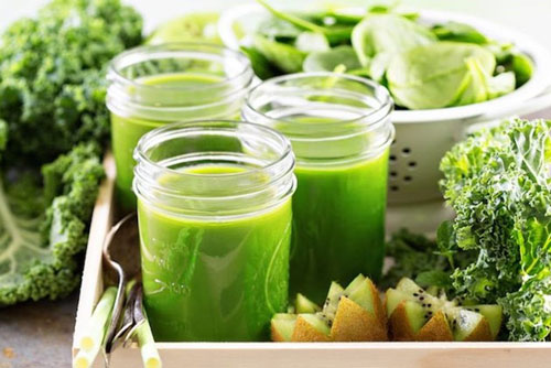 Uống nước ép cải xoăn là phương pháp mới giúp điều trị tiểu đường loại 2 cực tốt