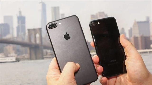 iPhone 7 cũ chỉ còn có giá 4,3 triệu đồng - Ảnh 1.