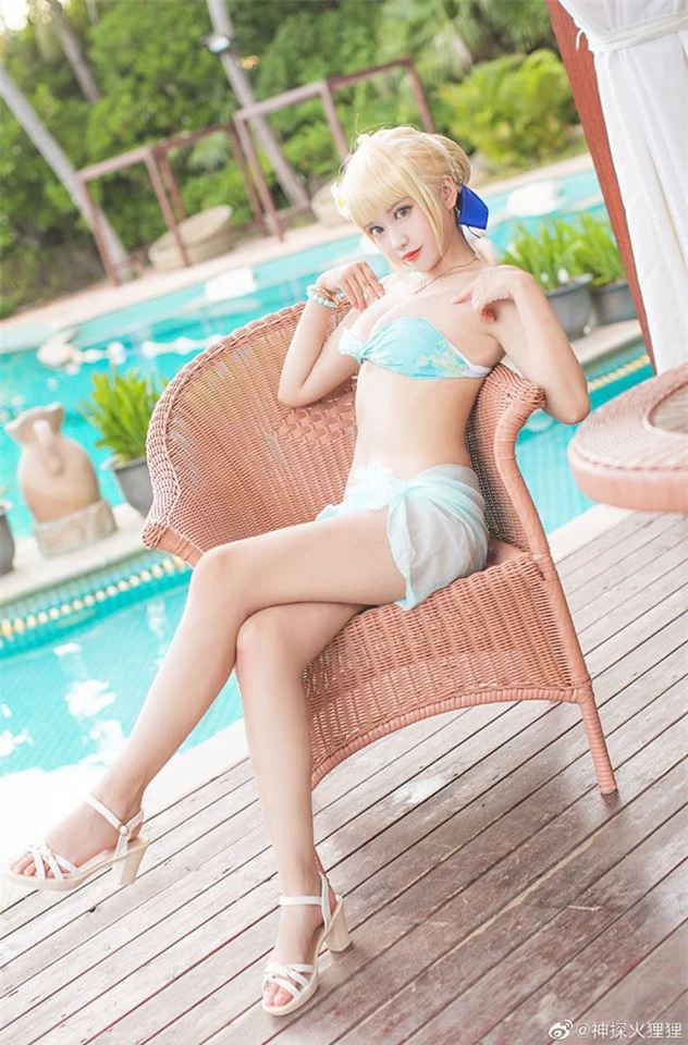 Ngắm nàng Saber xinh đẹp trong Fate/Stay Night diện bikini xanh ngọc tôn lên nước da trắng ngần - Ảnh 10.
