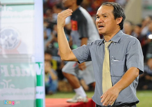 Bầu Đức đã bán bao nhiêu mảng kinh doanh để giữ lại bóng đá?