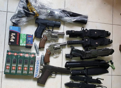 TP.HCM: Tạm giữ kho hung khí tại nhà thanh niên 9X