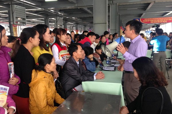 "Nếu nhìn qua con số 80.000 doanh nghiệp giải thể sẽ thấy xót xa"