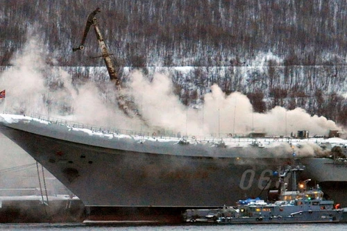 Thiệt hại của tàu sân bay Đô đốc Kuznetsov lớn đến mức không ngờ. Ảnh: TASS.