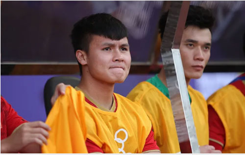 Báo Thái tiếc vì Quang Hải không muốn trở thành đồng đội của Chanathip