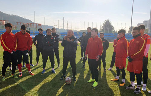 Quang Hải trở lại, U23 Việt Nam sẵn sàng đấu đội K-League 3