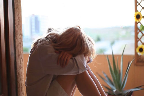 Nghi ngờ bạn thân ngoại tình với chồng, tôi nhận được sự thật đau lòng hơn thế