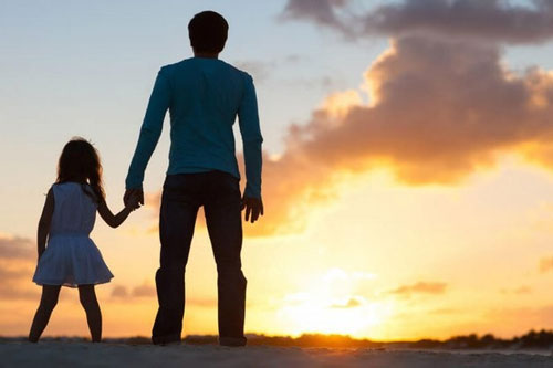 Con gái đòi tự tử để phản đối tôi tái hôn