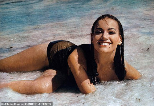 "Bond girl" Claudine Auger qua đời