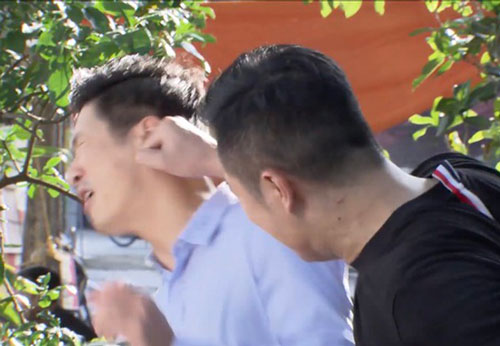 Thái 'Hoa hồng trên ngực trái' bị bạn diễn lỡ tay đấm trên phim trường