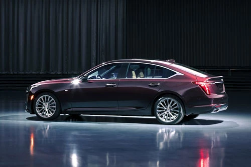 7. Cadillac CT5 2020.