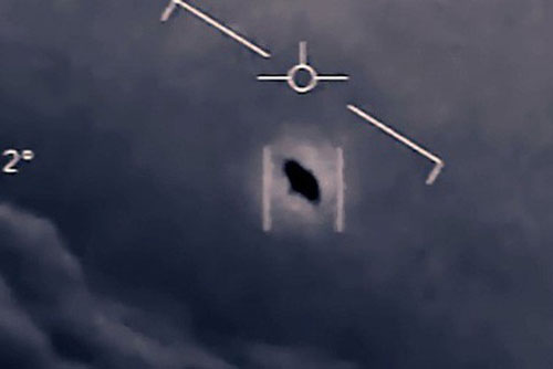 Kinh hoàng UFO khổng lồ thăm dò mặt trời