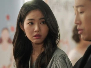 Bí mật sau tiếng động nhạy cảm đến "đỏ mặt tía tai" từ nhà cô hàng xóm nóng bỏng