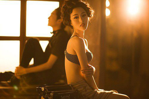 Chồng chết lặng với lý do khiến vợ lăng nhăng với cả chục người đàn ông