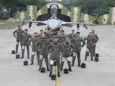 Dung tiem kich F-16 ban roi may bay An Do, Pakistan khien My 