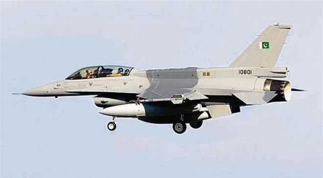 Dung tiem kich F-16 ban roi may bay An Do, Pakistan khien My 