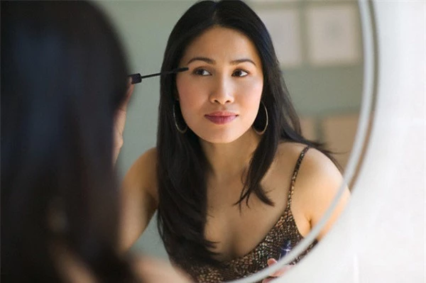 Vô tình đến salon tóc của chị dâu đúng lúc chị đang có khách, tôi được chứng kiến một màn bất ngờ tới mức sốc không nói nên lời - Ảnh 1. Vô tình đến salon tóc của chị dâu đúng lúc chị đang có khách, tôi được chứng kiến một màn bất ngờ tới mức sốc không nói nên lời - Ảnh 1.