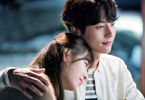 Chồng ngoại tình tái mặt khi bị vợ bắt tại trận rồi hành động lạ