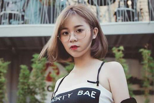 Misthy diện váy gợi cảm, cổ khoét sâu khoe vòng 1 nhưng lại khiến mọi người... sợ hãi