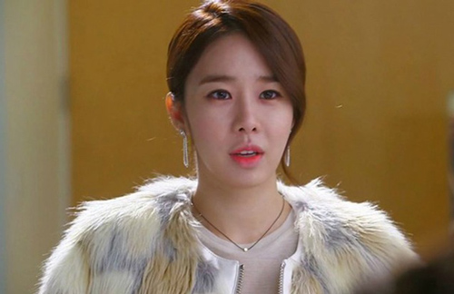 Phát hiện chiếc áo ngực trong vali của chồng sau chuyến công tác, tôi biết tiểu tam cố tình thách thức liền ra chiêu khiến ả điêu đứng