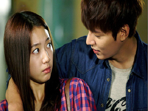 Nhờ bạn đóng giả bạn gái để lừa bố mẹ và cái kết bất ngờ