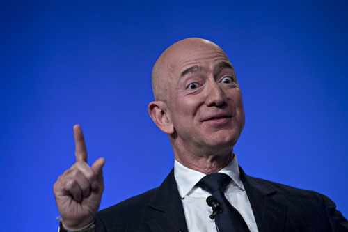 Jeff Bezos được bầu chọn là Doanh nhân thập kỷ